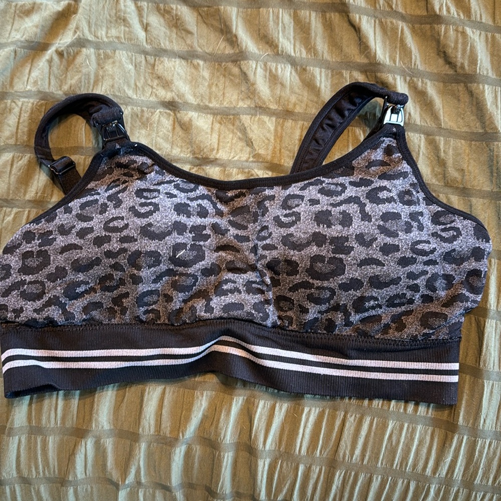 Momcozy 4 in 1 nursing bra